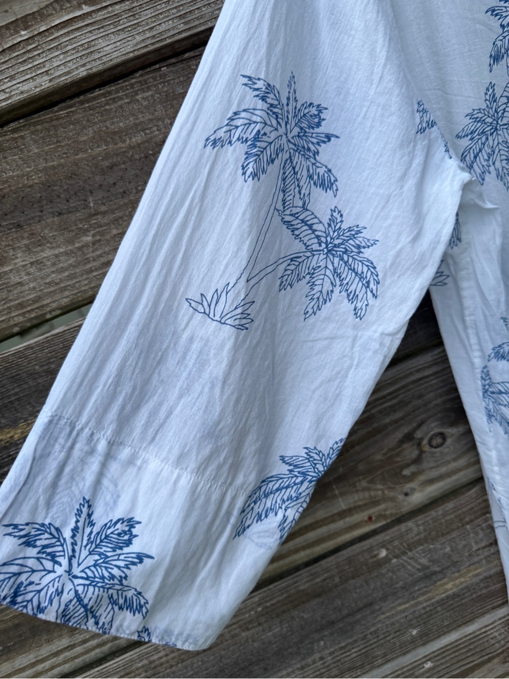 blue island White and Light Blue Palm-Print Women's Swim Cover-Up XL - Picture 6 of 10